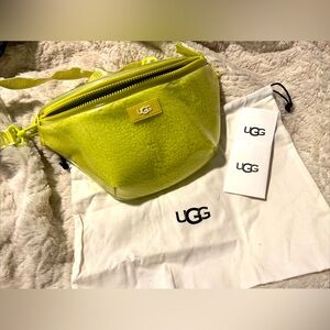 UGG AUSTRALIA NASHA BELT BAG CLEAR KEY LIME ZIPPER CROSSBODY SHOULDER PURSE